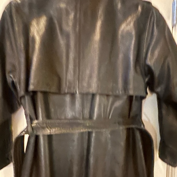 Tannery West Women’s Full Length Leather Coat - Picture 8 of 12